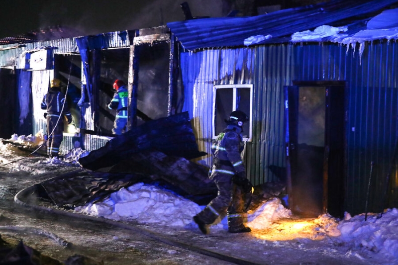 &laquo;Кто успел, тот выбежал. Остальные сгорели&raquo;. Что известно о&nbsp;пожаре в&nbsp;кемеровском приюте 